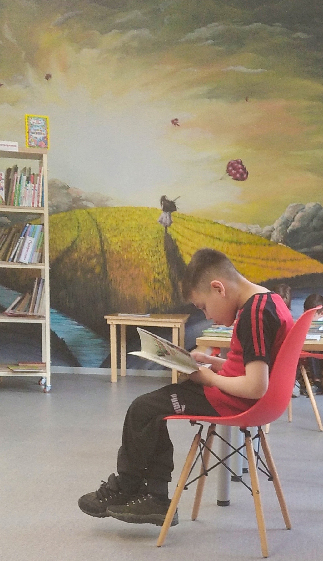 ВСТРЕЧА С БИБЛИОТЕКОЙ НИКОГДА НЕ БЫВАЕТ СКУЧНОЙ!