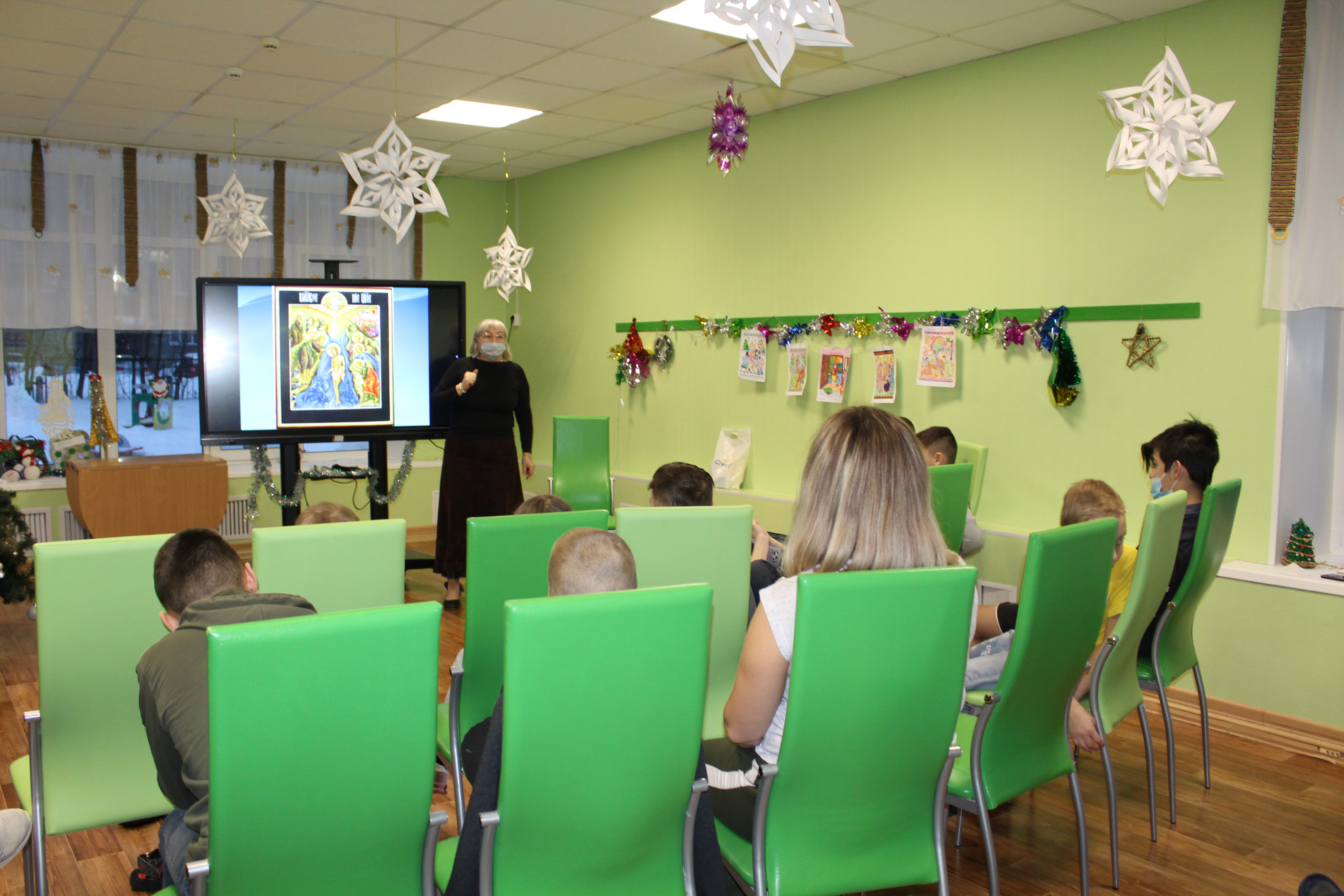 ПОЧЕМУ КРЕЩЕНИЕ ГОСПОДНЕ НАЗЫВАЮТ БОГОЯВЛЕНИЕМ?