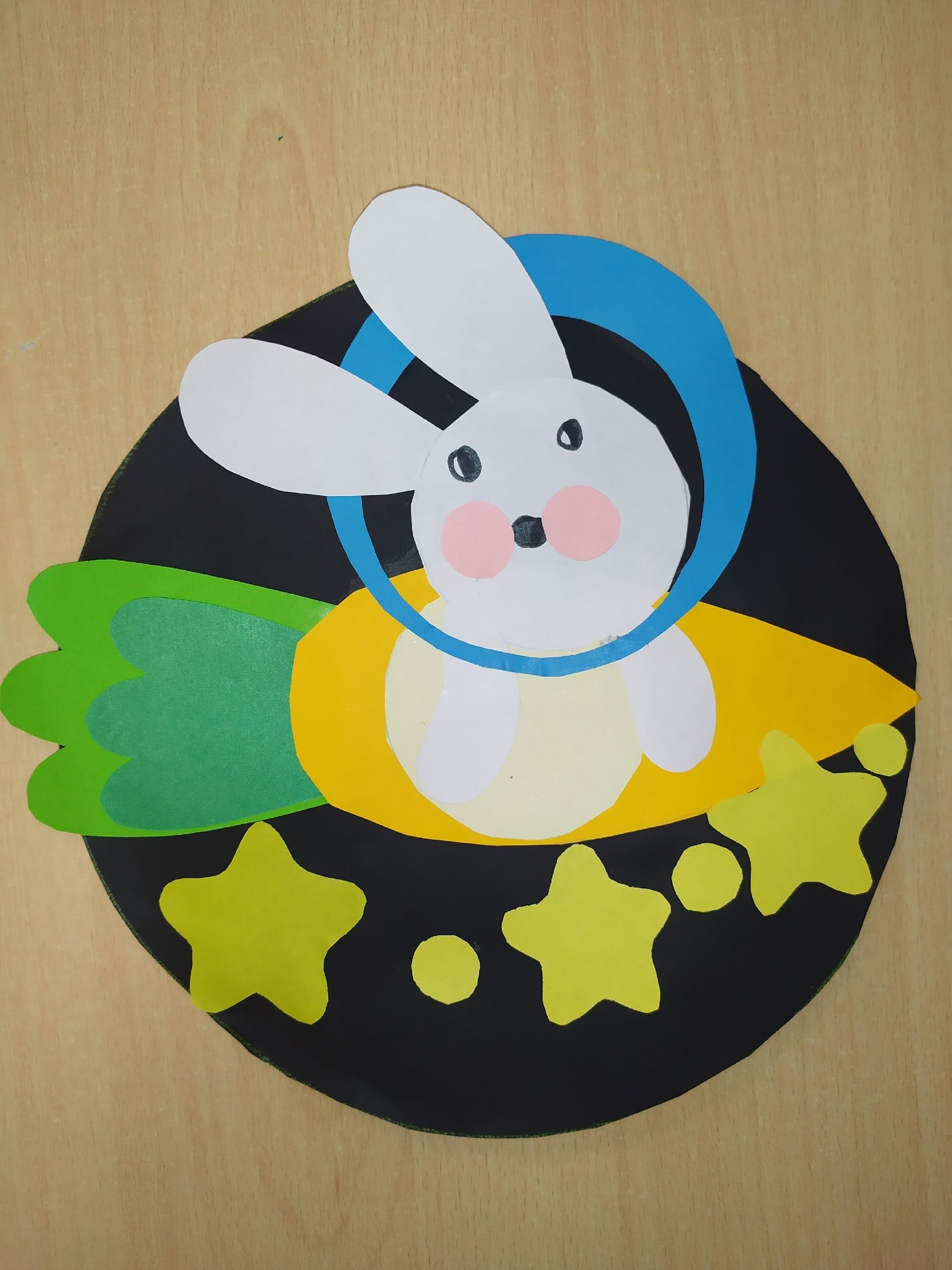 АППЛИКАЦИЯ ДЕТЕЙ «РОСТКА» КО ДНЮ КОСМОНАВТИКИ