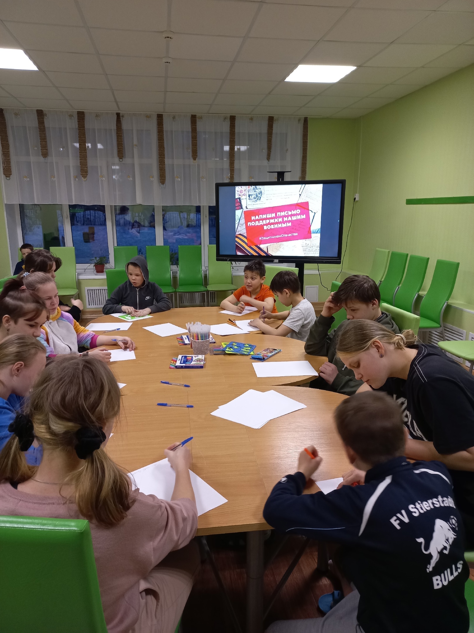 ДЕТИ «РОСТКА» ПИШУТ ПИСЬМА НАШИМ СОЛДАТАМ