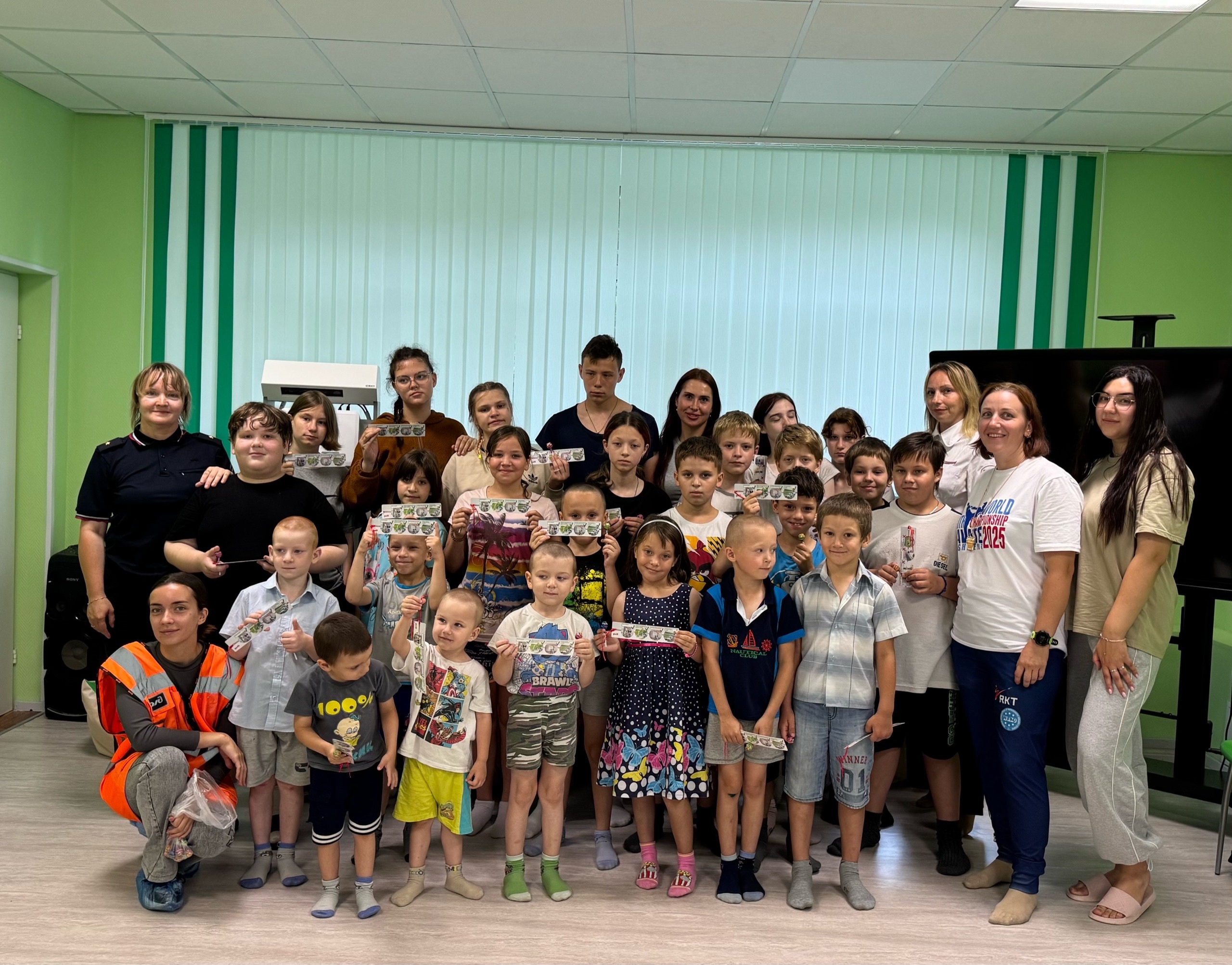 НАСТОЯЩИЕ ГЕРОИ СПОРТА И БЕЗОПАСНОСТИ ПРИШЛИ ДЕЛИТЬСЯ ОПЫТОМ С НАШИМИ ДЕТЬМИ!