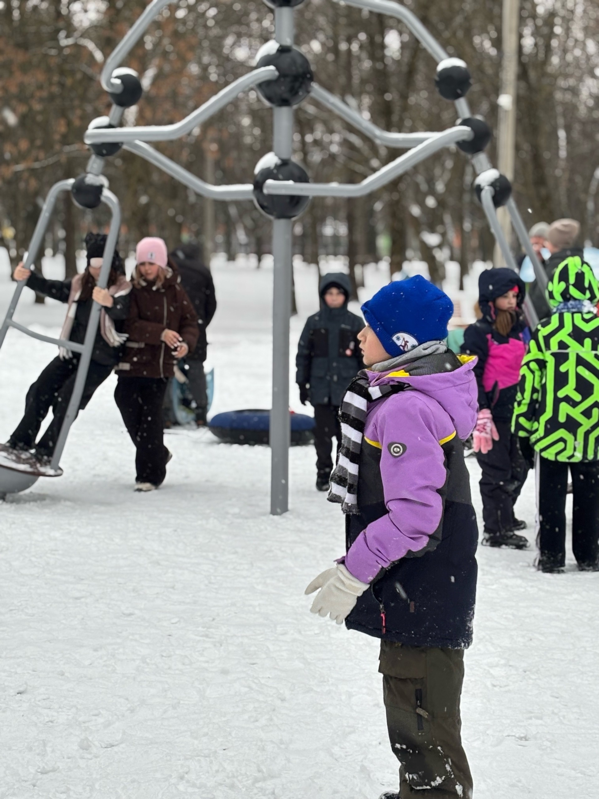 СМЕХ, УЛЫБКИ И ХОРОШЕЕ НАСТРОЕНИЕ — ВОТ ЧТО ТАКОЕ НАША ПРОГУЛКА!
