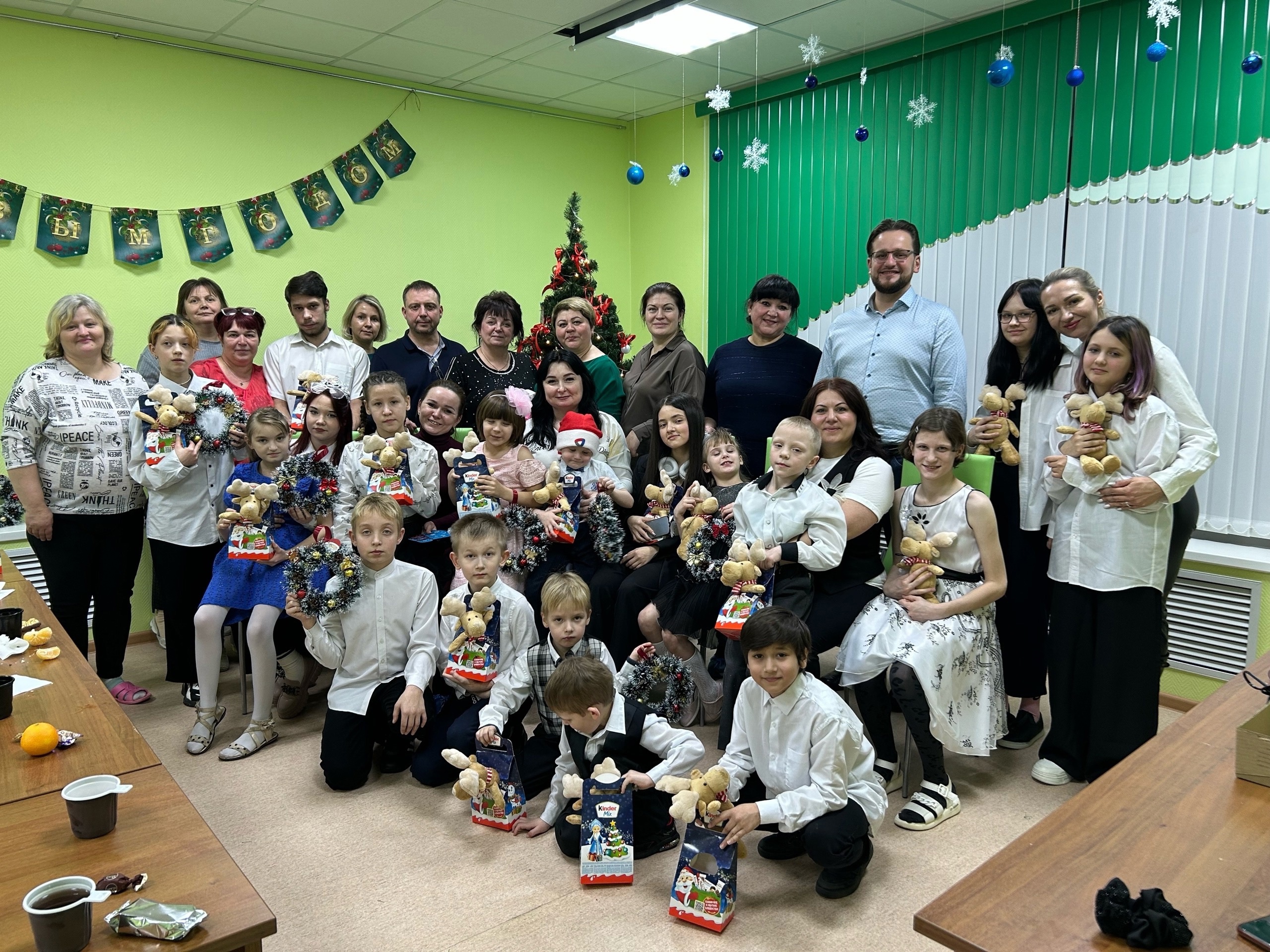 НОВОГОДНИЙ МАСТЕР КЛАСС ОТ ВОЛОНТЕРОВ МЕТАЛЛУРГИЧЕСКОГО ПРОИЗВОДСТВА