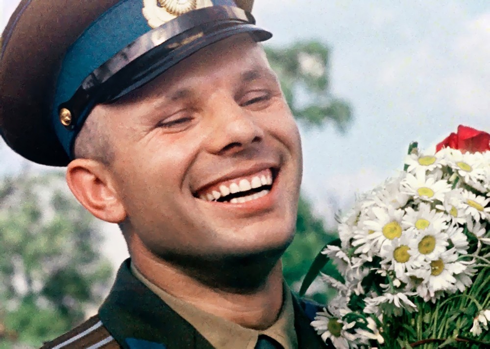 ОН ОТКРЫЛ ЧЕЛОВЕЧЕСТВУ ПУТЬ В КОСМОС!