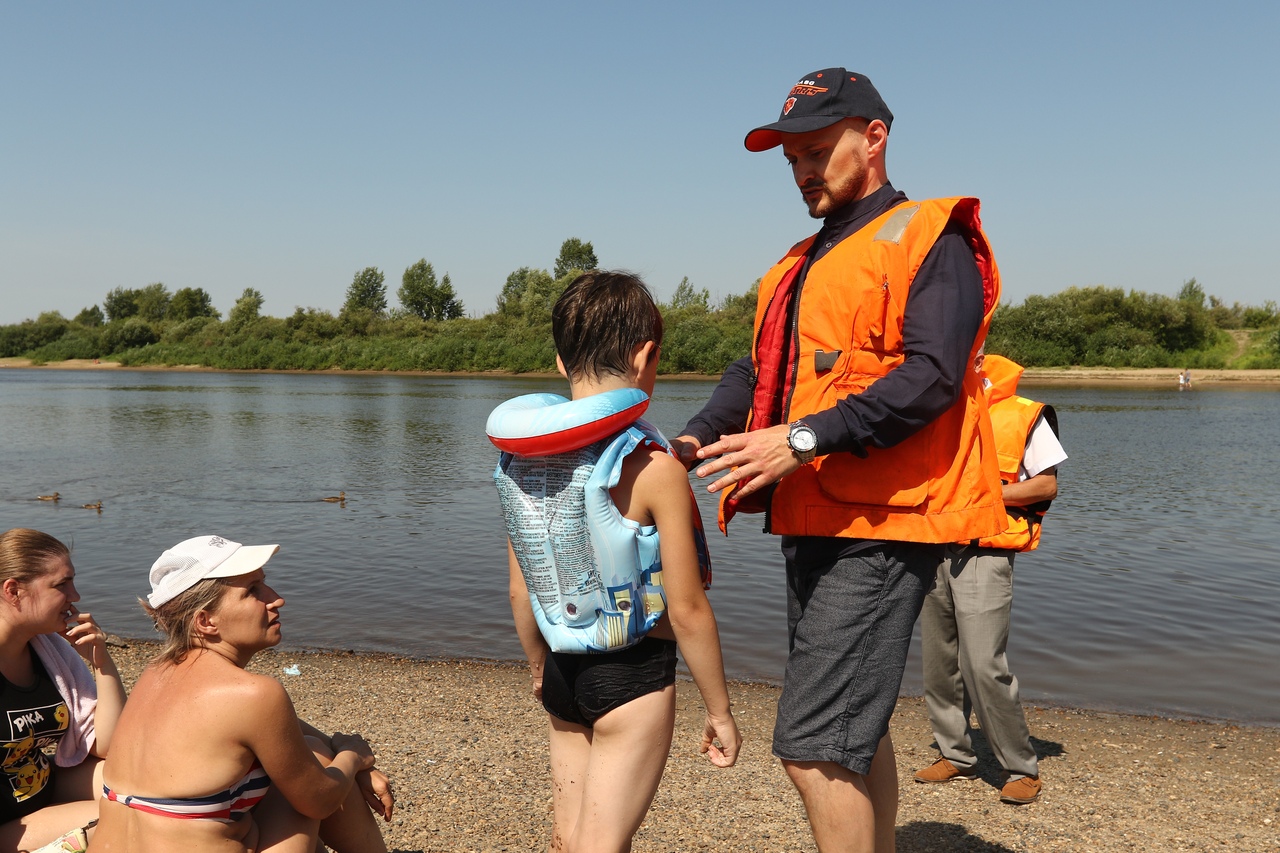 КАК ОРГАНИЗОВАТЬ ОТДЫХ НА ВОДЕ БЕЗ РИСКА ДЛЯ ЗДОРОВЬЯ