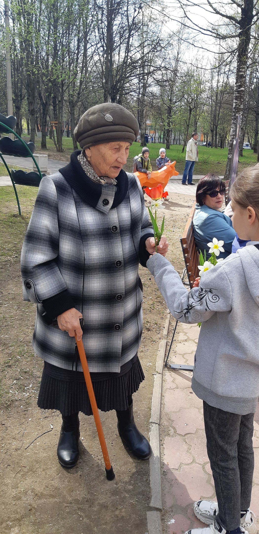 АКТИВИСТЫ ОТРЯДА «ДАРИ ДОБРО» ВСТРЕТИЛИ ДЕНЬ ПОБЕДЫ